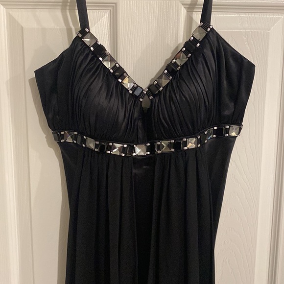 Marc Bauwer Gown - Picture 1 of 6